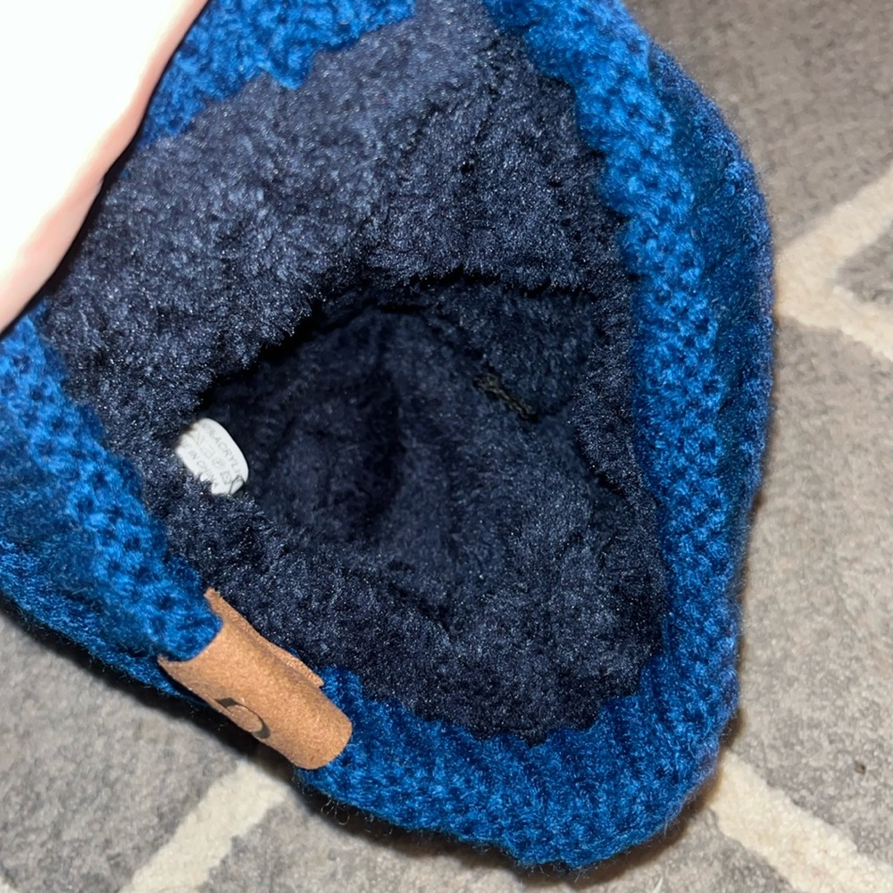 Winter hat - Picture 2 of 2